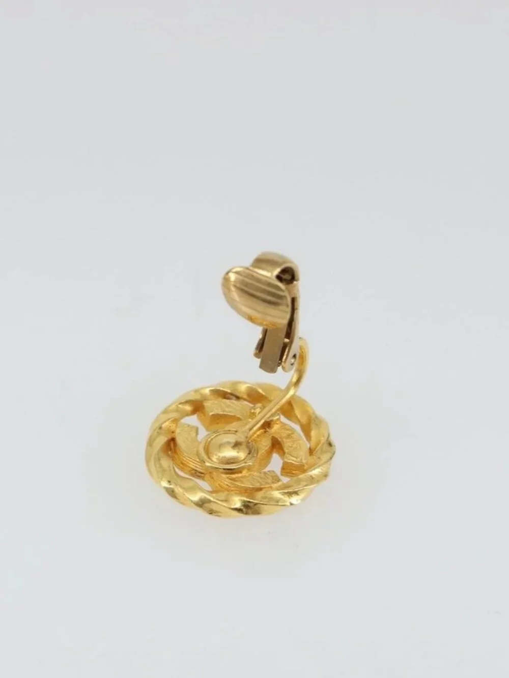 CHANEL Earring Metal Gold Tone CC Auth 188627